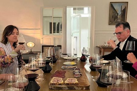 French Wine Tasting Masterclass in Lyon with a Sommelier