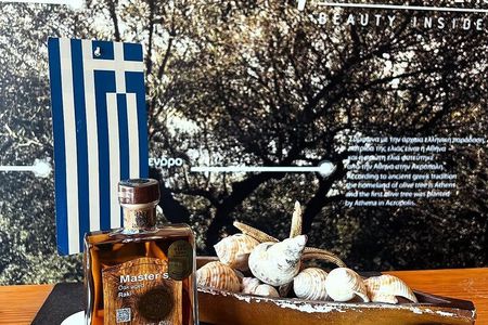 Tsikoudia Tasting experience