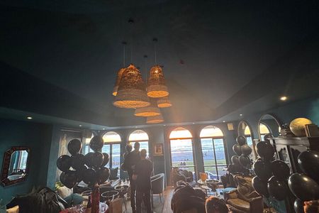 Curated VIP Bar Hopping Experience 