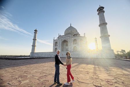 Taj Mahal & Agra Private Tour from Delhi with 5-Star Lunch