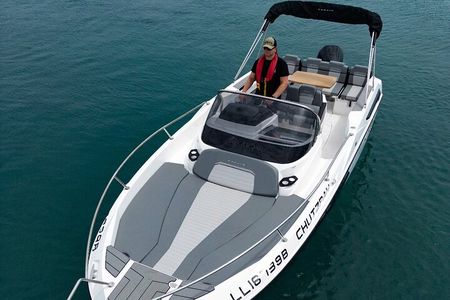 Karnic SL742 Luxury Speedboat to Blue Lagoon Max 9