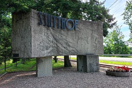 Stutthof Concentration Camp English Tour with Gdansk Hotel pickup