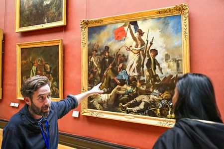 Louvre Museum Priority Access Guided Tour with Mona Lisa
