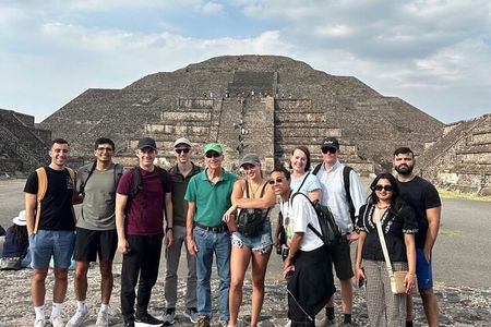 Teotihuacan Premium : Local Guide, Breakfast in LA CUEVA, Transportation