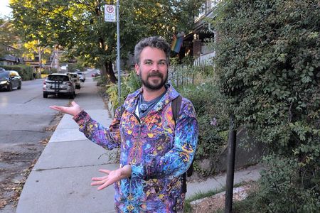 Customizable Walking Tour of Toronto's Hidden Gems