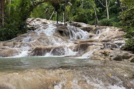 Dunn's River Falls from Falmouth with Lunch and Admission