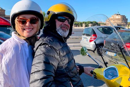 Rome by Vespa: Panoramic Vespa Tour with Driver