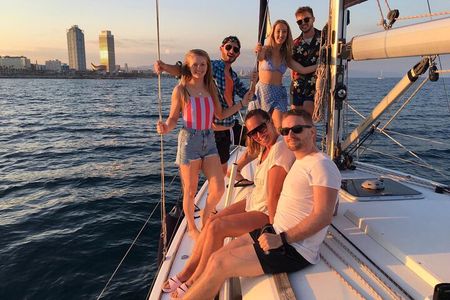 Swim and Enjoy - Boat Tour In Barcelona City with Cava and Drinks