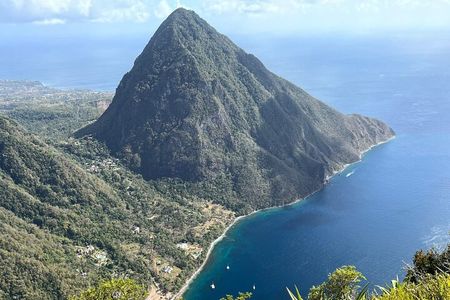 Piton Hike Tour