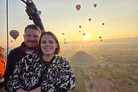 Unforgettable Hot Air Balloon Ride Over the City of the Gods