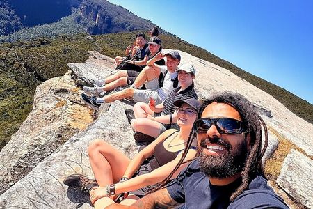 Blue Mountains Small Group Tour: Wildlife, Scenic World & Lunch