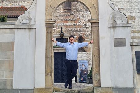 Kraków Old Town Tour with Local Comedian and Scholar