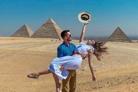 VIP All-Inclusive Tour: Giza Pyramids, Sakkara & Camel Ride