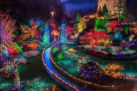 Shuttle Bus to Magic of Christmas at The Butchart Gardens