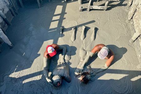 Private unique Experience to the Mud Volcano + Snack