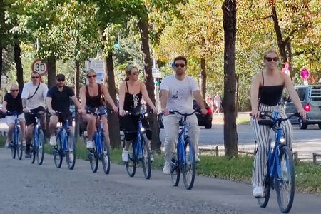 Mike's Mini Bike Tour incl. Beer Garden Stop @ 4pm - 2,5 hours