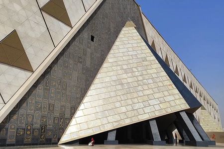 Private Tour Grand Egyptian Museum and Khan El Khalili Market