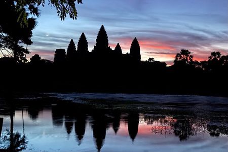  Golden Hours: Angkor wat sunrise photography tour with a pro!