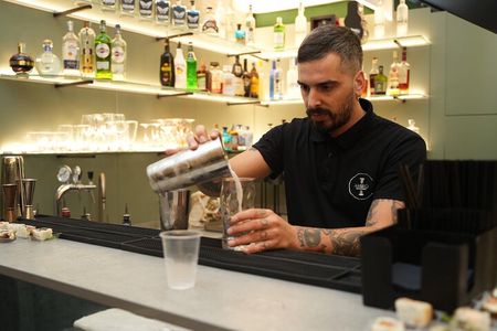 Naples Cocktails and Stories Mixology Class