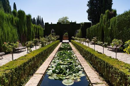Alhambra Generalife with Audio Guide and Granada Panoramic Tour