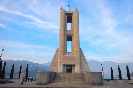 Como Dolce Vita Tour - by Ape Calesse to the city and the lake