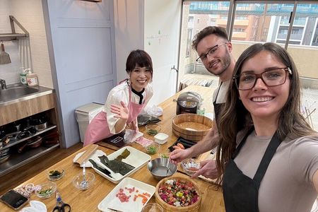 Sushi Japanese Cooking Class with Matcha