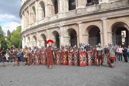 Colosseum & Forum Self-Guided Tour in Rome with Optional Arena