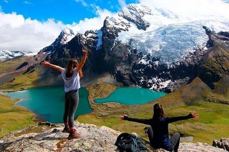 Private Tour to the 7 Lagoons of Ausangate with meals