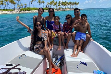 Turtles, snorkeling, beach stops, fishing, drinks included!”