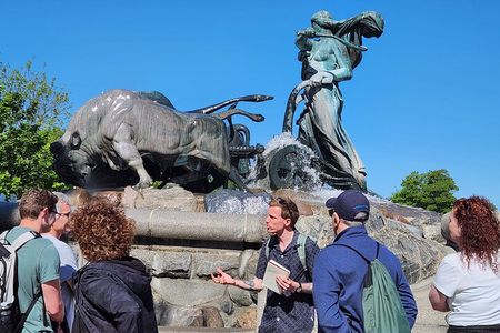 Private Walk & Canal Tour - Highlights + Changing of the Guards