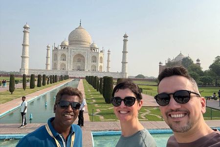 From Delhi: Agra Tour for Group winter Special: All Inclusive