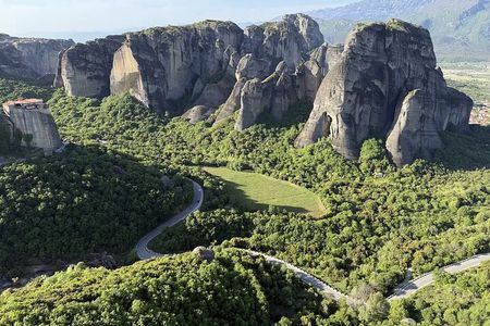 Meteora Monasteries Private Scenic Tour with Sunset Overlook