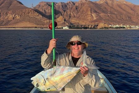2 Days Private Wadi Shab Adventure and Tiwi Fishing Tour