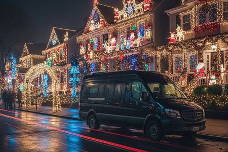 Christmas Lights Tour with SUV or Van of Dyker Heights and NYC