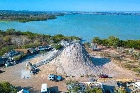 Tour of Totumo Volcano with Visit to Galerazamba and the Pink Sea