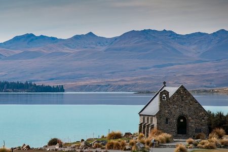 Queenstown to Lake Tekapo via Mt Cook One-Way Small Group Tour 