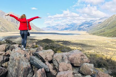 Mt Cook & Tasman Glacier lookout Small Group Tour from Queenstown
