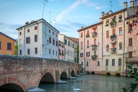Tour in Treviso: between Tiramisu and history