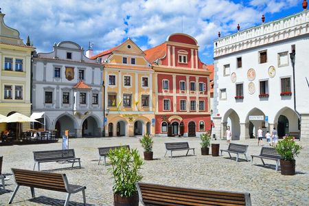 Transfer from Prague to Vienna with guided tour in Český Krumlov