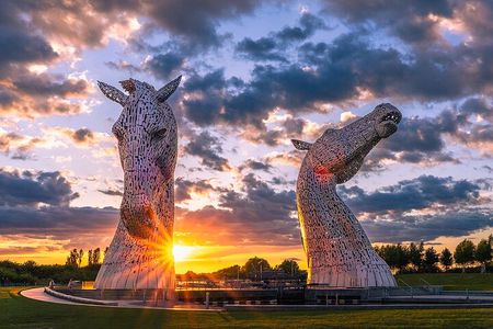 Stirling Castle, Kelpies, Falkirk Wheel, Cows Half Day Tour