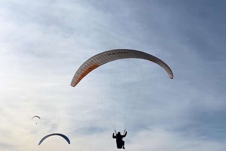 Marrakech: Atlas Mountains paragliding Tour