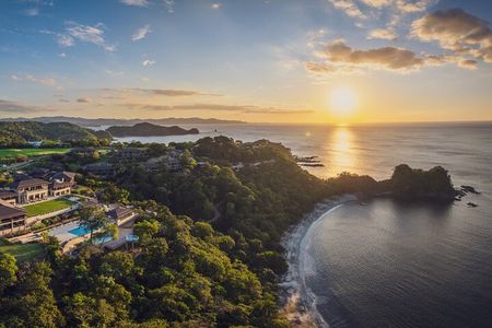 Private Transport Arenal to Papagayo - Premium Service VIP