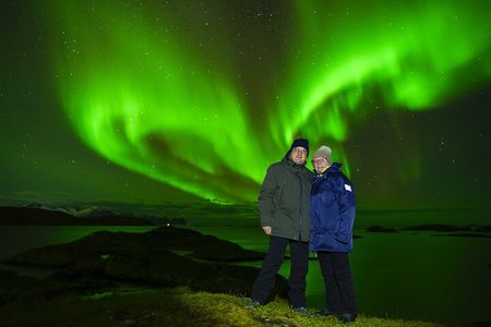 Tromsø: Northern Lights tour with local guide and free photos