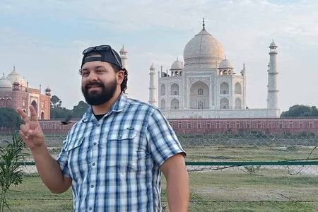 Taj Mahal Same Day Agra Tour With 5* Lunch From Delhi By Car