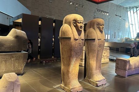 Private tour to Giza Pyramids, Sphinx and Grabd Egyptian museum