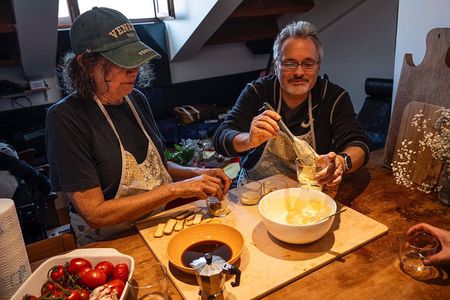 Venice: Francesco's Cooking Class with live guitar concert!