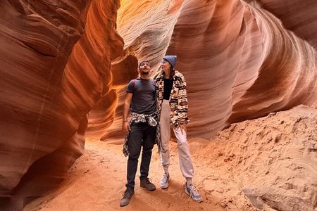 Page: (VIP) Hogan Upper Antelope Canyon Hiking Tour - Age 8+