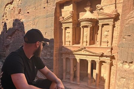 Private Guided Day Tour to Petra from Amman or Queen Alia Airport