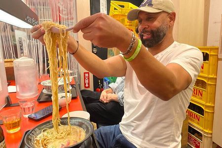 Shibuya Ramen Tasting Experience with Local Guide