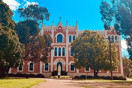 TASTE OF THE WHEATBELT private day tour to New Norcia and beyond.